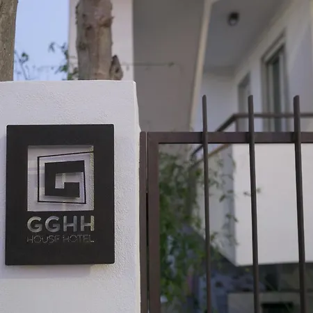 Gghh House Casa de Férias *